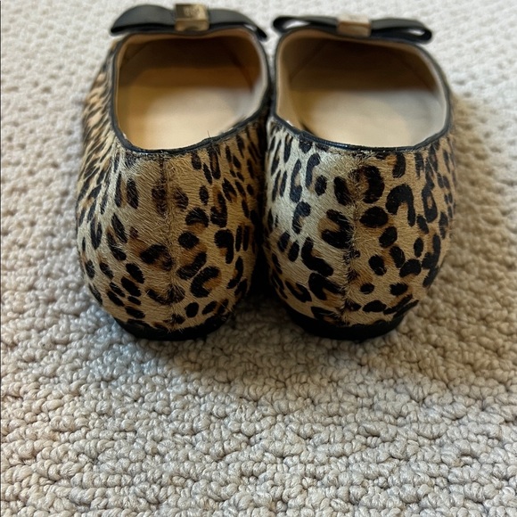 Kate Spade Animal Print Flats with Black Accent - Picture 5 of 9